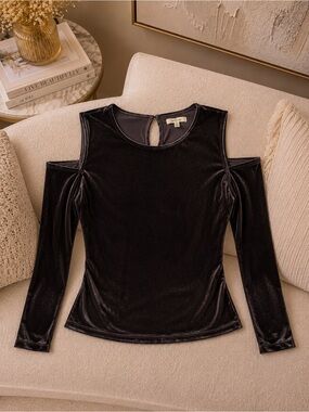 Black Velvet Cold Shoulder Top ✨ Elegant Velvet Blouse